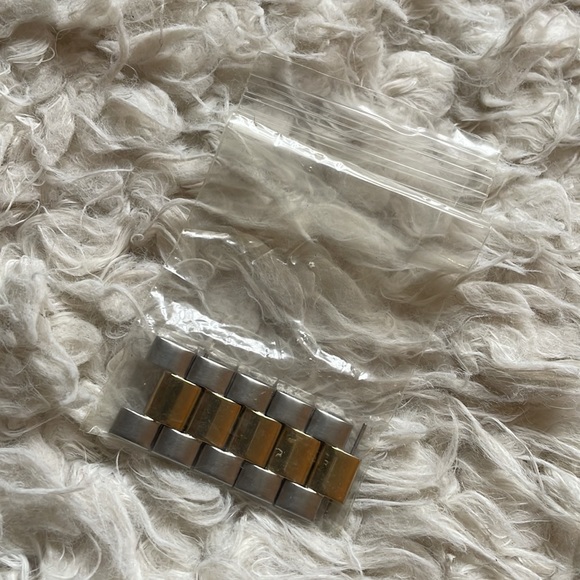 FOSSIL | Ansel Two-Tone Stainless Steel Watch - Picture 11 of 11